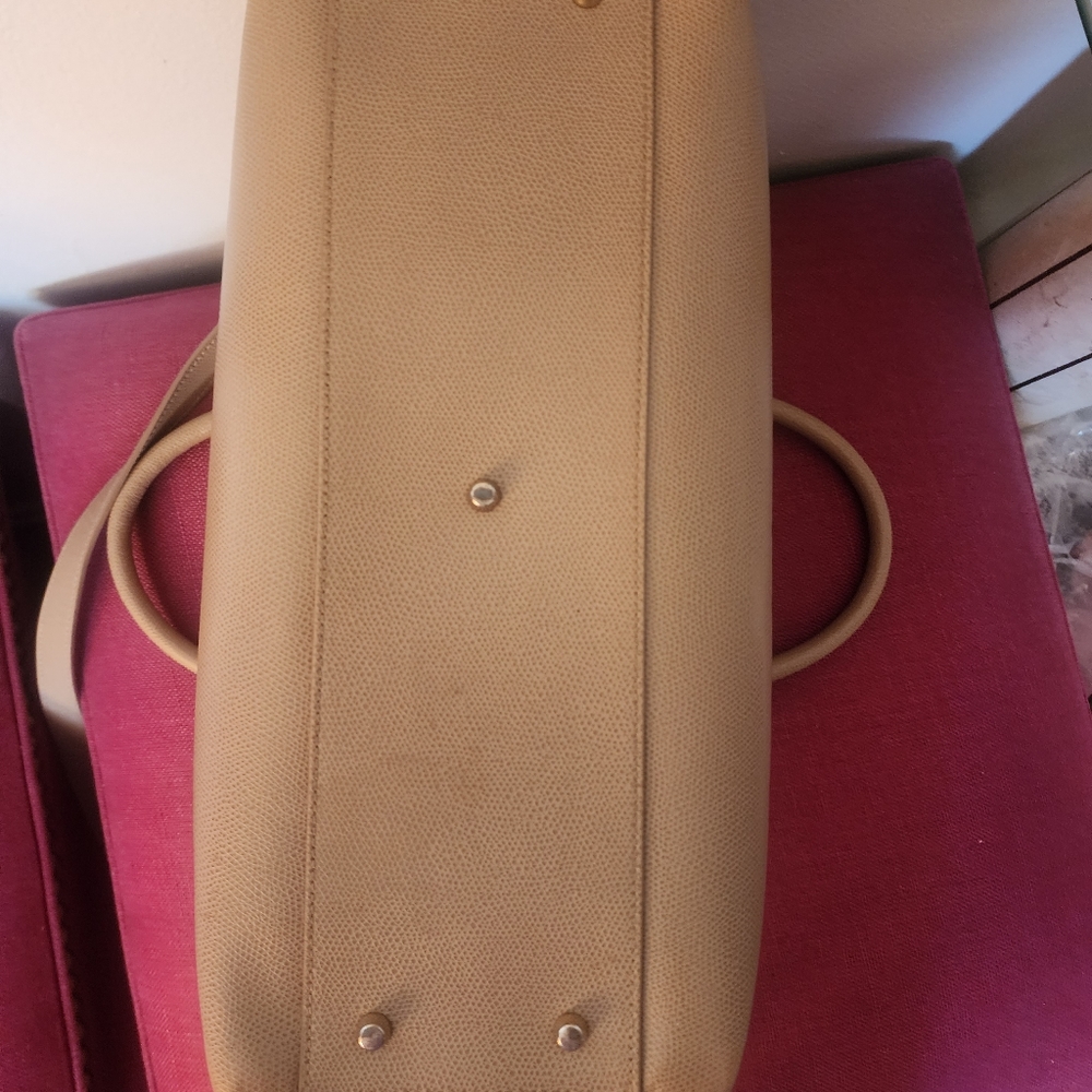 Handbag - Picture 8 of 9